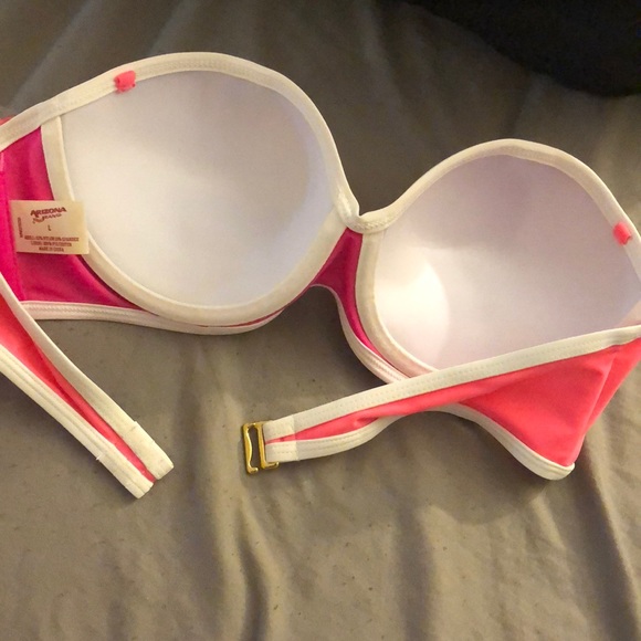 Pink Tri color bikini top - Picture 2 of 3